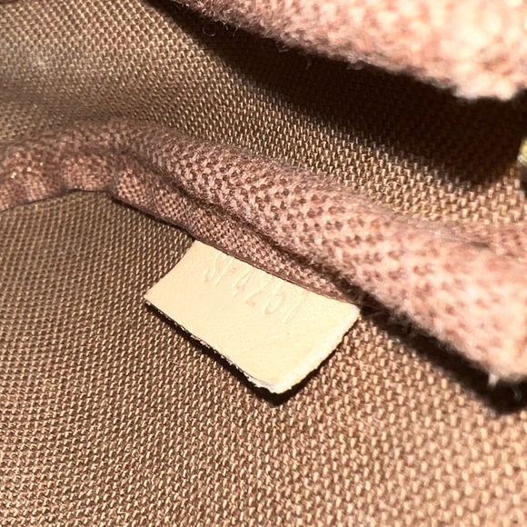 Mini Pochette Accessoires Louis Vuitton - Picture 5 of 7